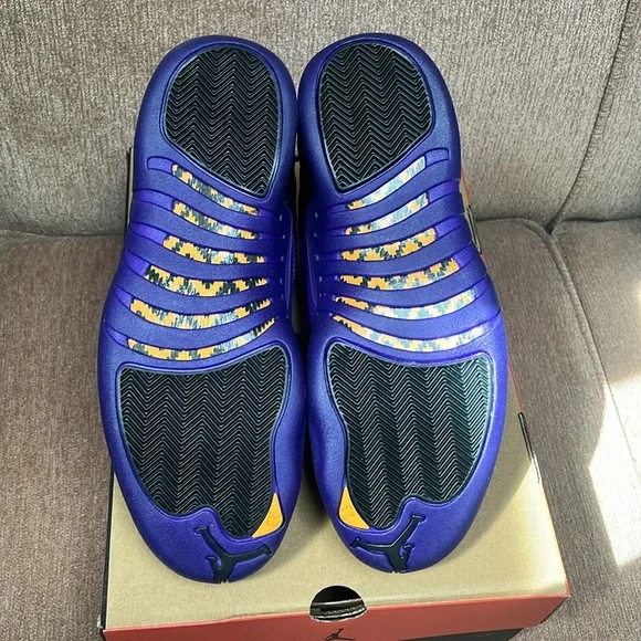 Jordan AJ12 Retro Black/Field Purple CT8013-057 - Picture 4 of 7